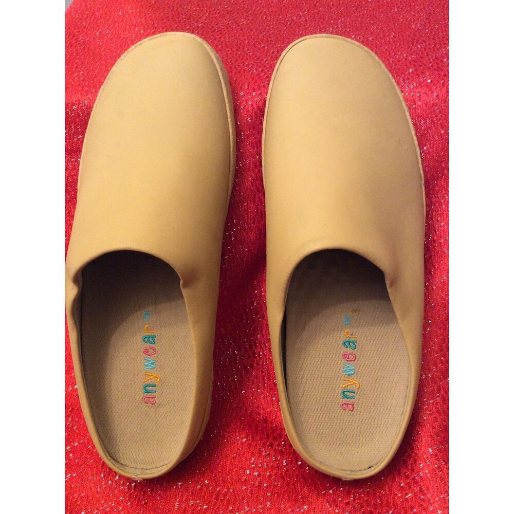 Anywear Medical Wear Clogs Size 9/9.5